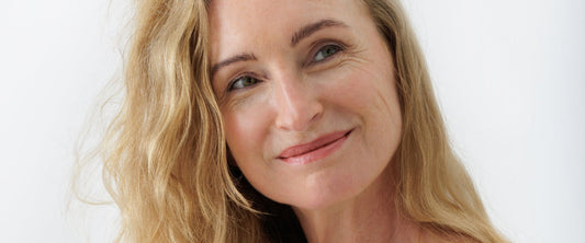 Hormonelle Balance: So beeinflussen Hormone unser Hautbild