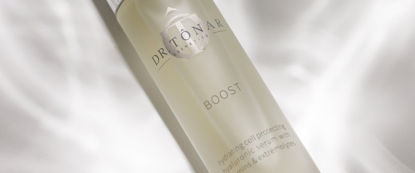 Hyaluronsäure in der Hautpflege – Oligo-Hyaluron, Feuchtigkeit und Hautbarriere mit BOOST Serum von Dr. Tonar Cosmetics